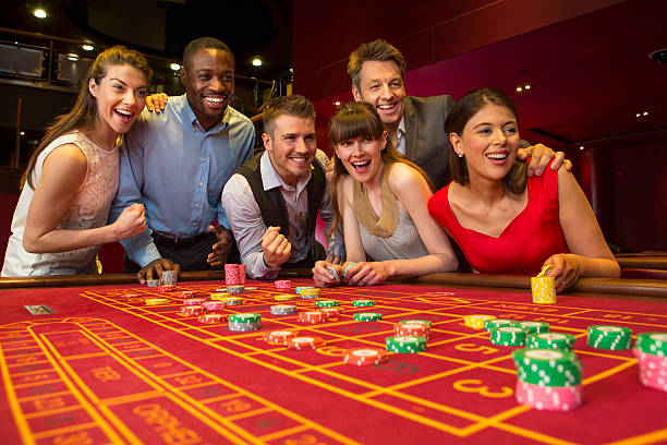 gudangslot77 Shio Table interface on mobile showing zodiac animal buttons, bet slip, and live dealer stream